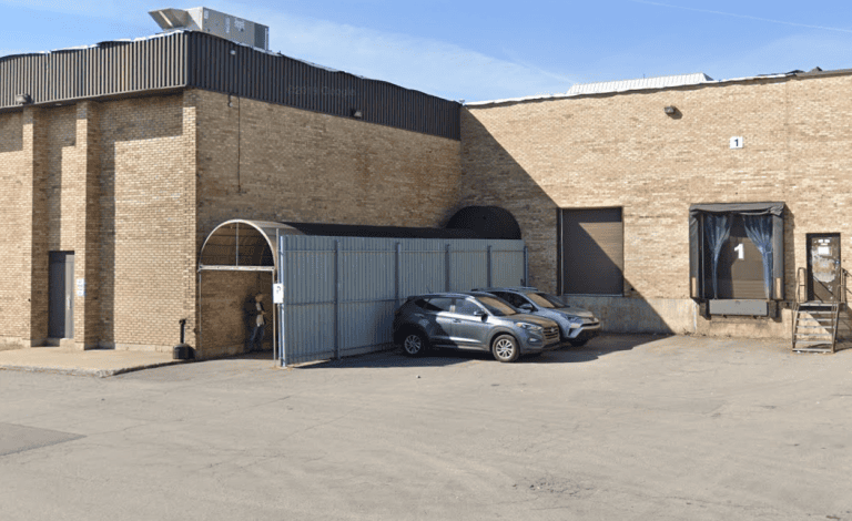 lumenwerx manufacturing plant facility ville saint laurent