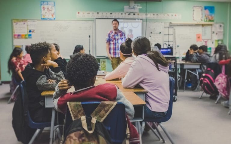 Two months into school year: more than 1,600 vacancies in Quebec schools